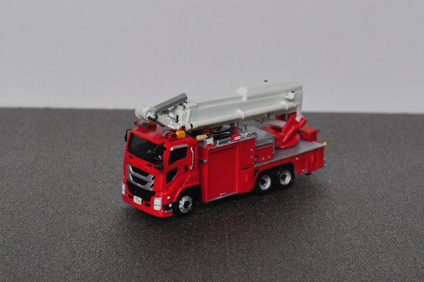 トミカ改造 第18弾 大型化学高所放水車 南派出所配備 モデルは仙台市