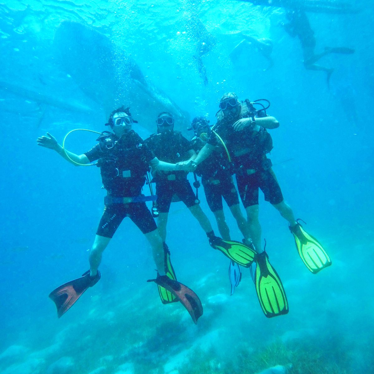 cweb1007's tweet image. Chilling a relaxing day with friends and family!