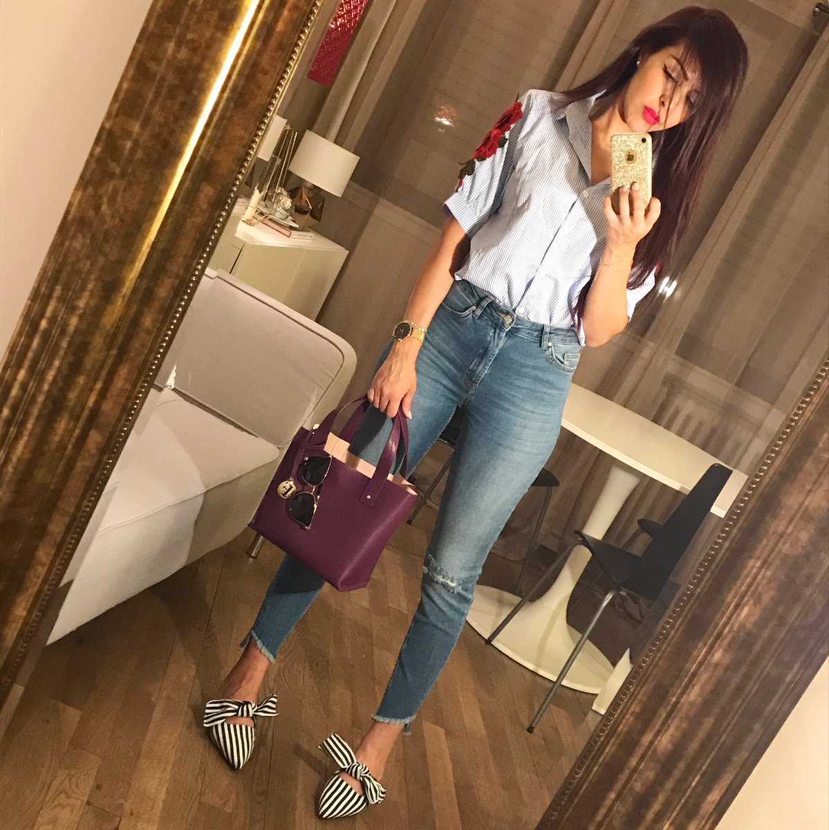 Flawleiss's tweet photo. New denim outfit #flowerpower #frenchfashion #frenchblogger #fashionista #modelover https://t.co/XkXEf852Th