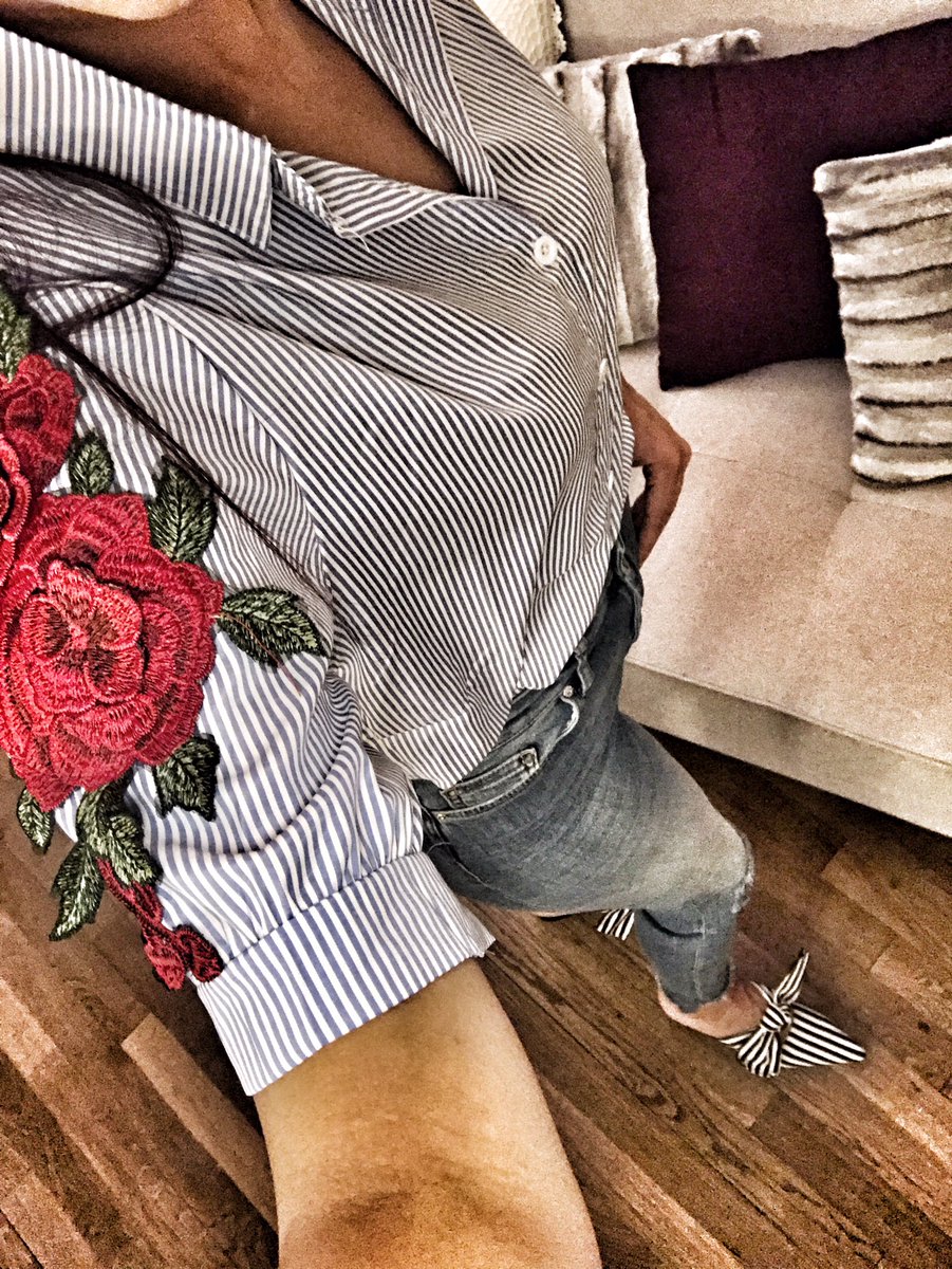 Flawleiss's tweet photo. New denim outfit #flowerpower #frenchfashion #frenchblogger #fashionista #modelover https://t.co/XkXEf852Th