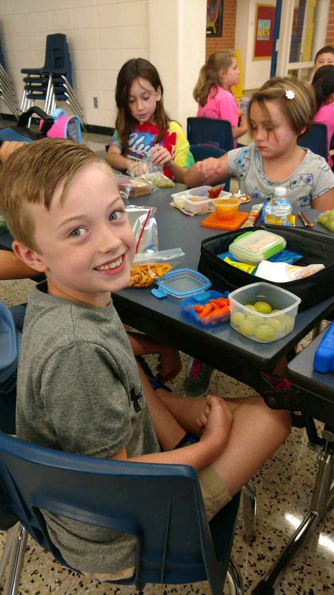 RyeLikeTheBread's tweet photo. Great first day of third grade @alvinelementary ! #FirstDayAlvinISD https://t.co/0giGvrUW9K