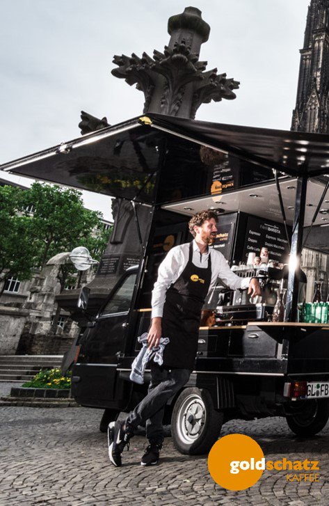 GoldschatzKaffe's tweet photo. #Kaffeemobil mit #göttlichem Segen
Goldschatz Kaffee #Barista Marco vor dem #Kölner Dom.
Mehr auf: https://t.co/C3MK0foNqh 
#mobileKaffeebar https://t.co/2GRq5Ore1C