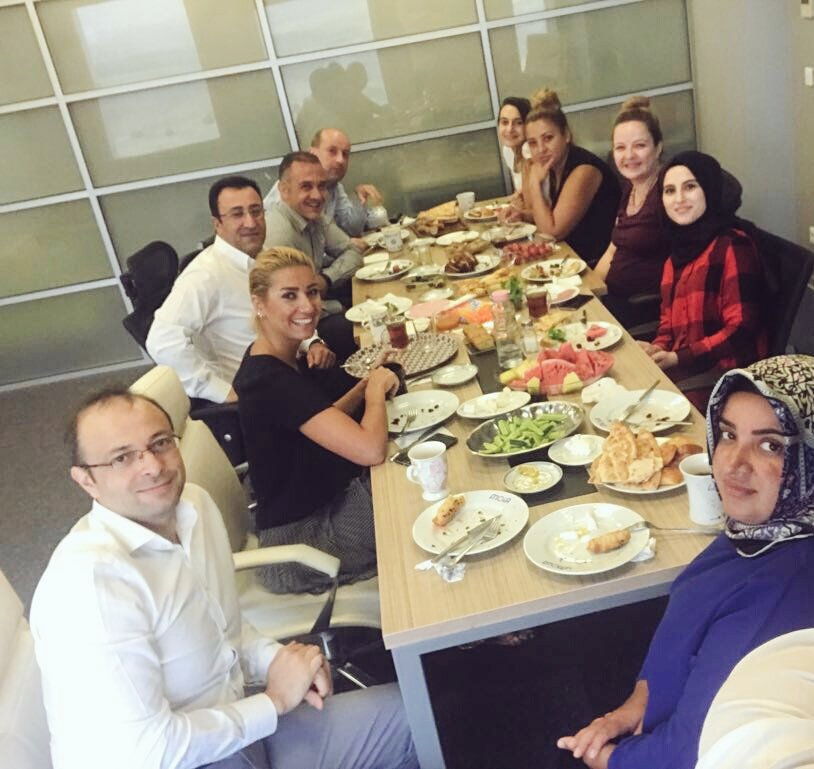 aringursoy's tweet photo. Her zaman söylerim KAHVALTI candır💜💞💜
#breakfast #Holding #Plaza #İkizkuleler #twincetowers #Ellerinizesaglık #MTHolding #ToplantıSalonu https://t.co/QZ1UUsyUep