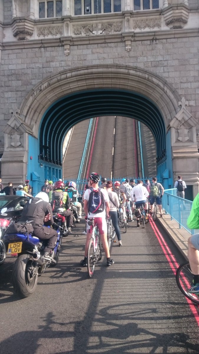 BeardOnTheBlock's tweet photo. That'll be me late then...#Towerbridge #Notlondonbridge https://t.co/VyWf4iByHB
