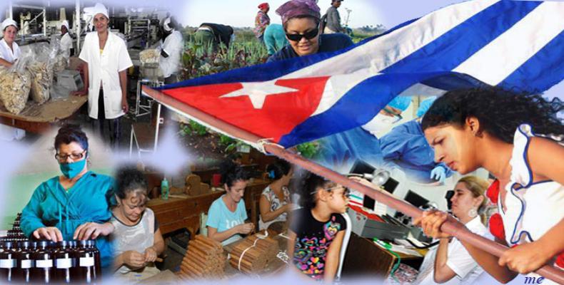 Cuban women, firm column of the Fatherland.