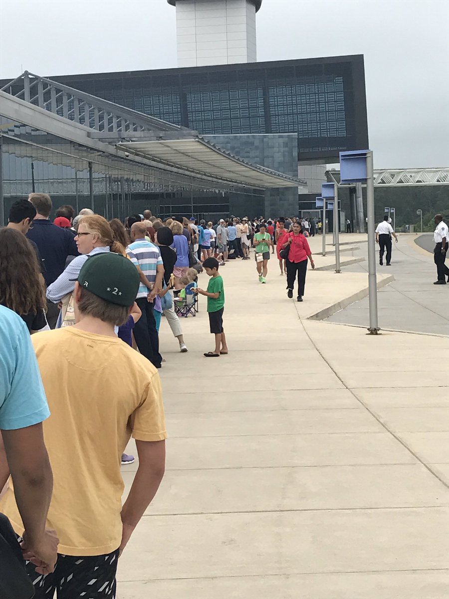 KTTurner1693's tweet photo. See what I do for these kids to get approved eclipse readers #hatelonglines ?!  However, I think I will be in luck! https://t.co/PA3wXxf15y