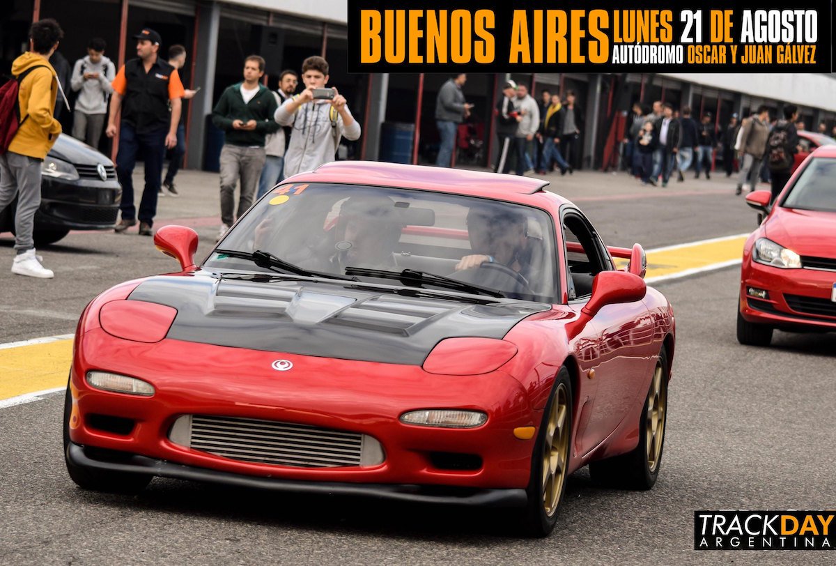 Motor1Argentina's tweet photo. Lunes de Ferrari y F-1 Nacional.
Track Day Argentina en el Autódromo de Buenos Aires.
Entradas y horarios: https://t.co/EH2MKpqiyX https://t.co/ByunGdsQJB