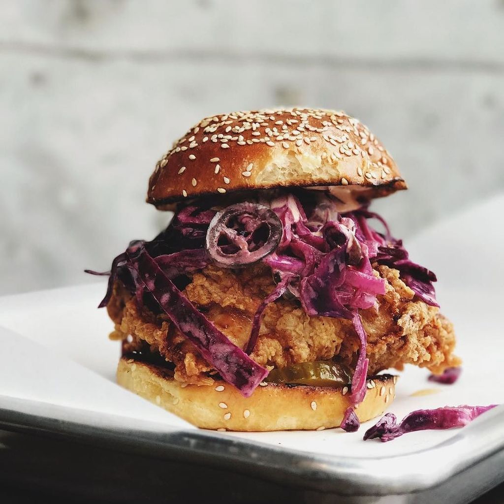 Isn't this the best Chicken Burger you have ever seen?! The Tipps Team are off to Camden Market for lunch today, no prizes for guessing wha…