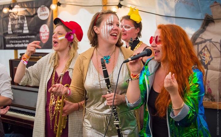 our #wintergigs announced soon inc <a href="/IVFDF2018/">IVFDF2018</a> <a href="/ArlingtonArts/">Arlington Arts Centre</a>  @trinitytheatre <a href="/jamboreevenue/">Jamboree Venue</a> <a href="/KneesUpCecil/">Knees Up Ceilidhs</a> and more! open.spotify.com/track/2bia64cl…