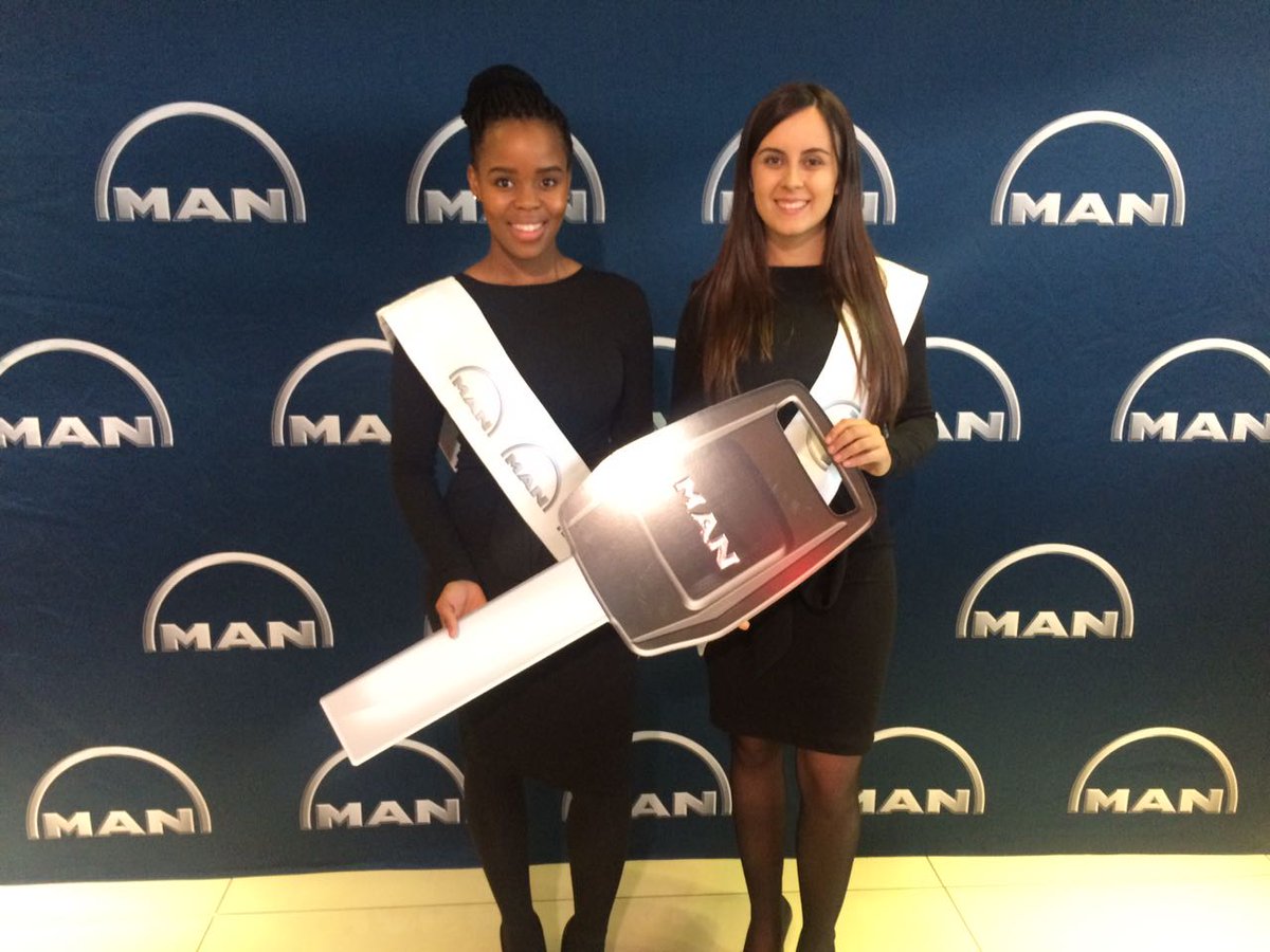SoldiersGroupSA's tweet photo. #PromoSoldiers doing trophy handouts #MAN Dealer of the Year, #TheVenue. #TeamSoldiers #eventstaff #eventprofs. https://t.co/6Ns7sbzG7t