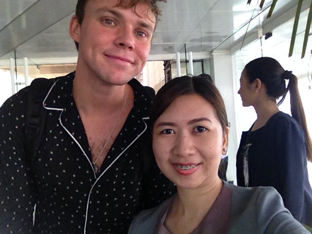 princessmia022's tweet photo. Our VIP for today @5SOS 😍 Have a safe flight and see you again soon! ❤️✈️🇵🇭 #5SOSManila #5SOSInTheMix https://t.co/3Plqd43Yxe