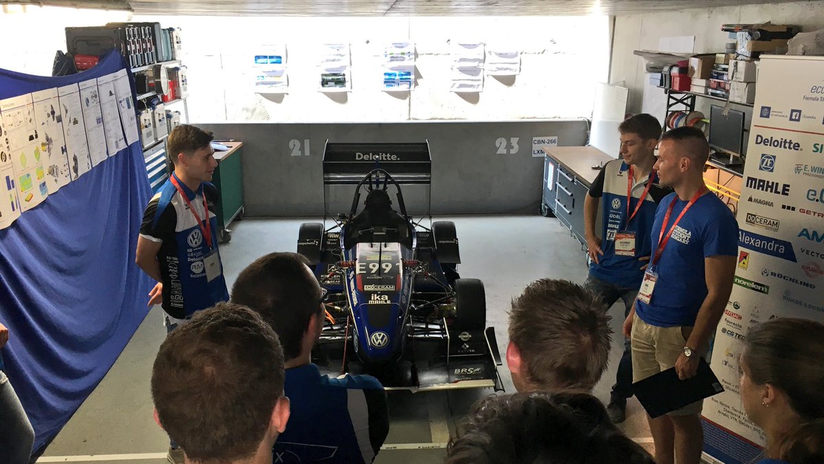 EcurieAix's tweet image. Starting in the #CostReport right now! #FSH2017