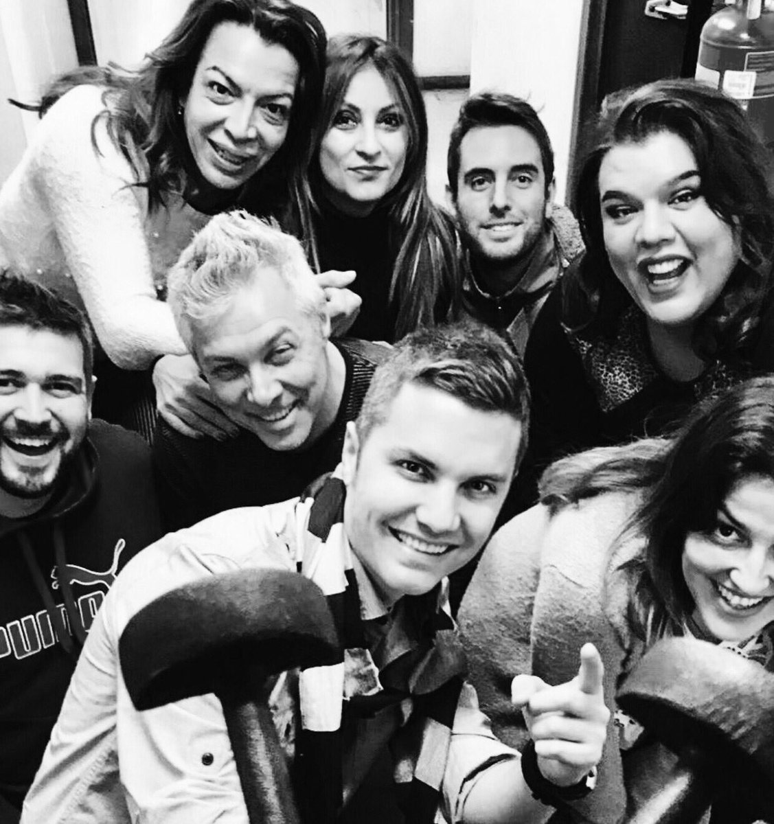 SANTIAGODELMORO's tweet photo. Ya!!! Todos escuchando #ElClubDelMoro HOY #TrapoConDelMoro 📻 nos escuchan https://t.co/4osVBfEoQD y mañana sábado lo mejor del Club de6a9 https://t.co/amjBV79Plg