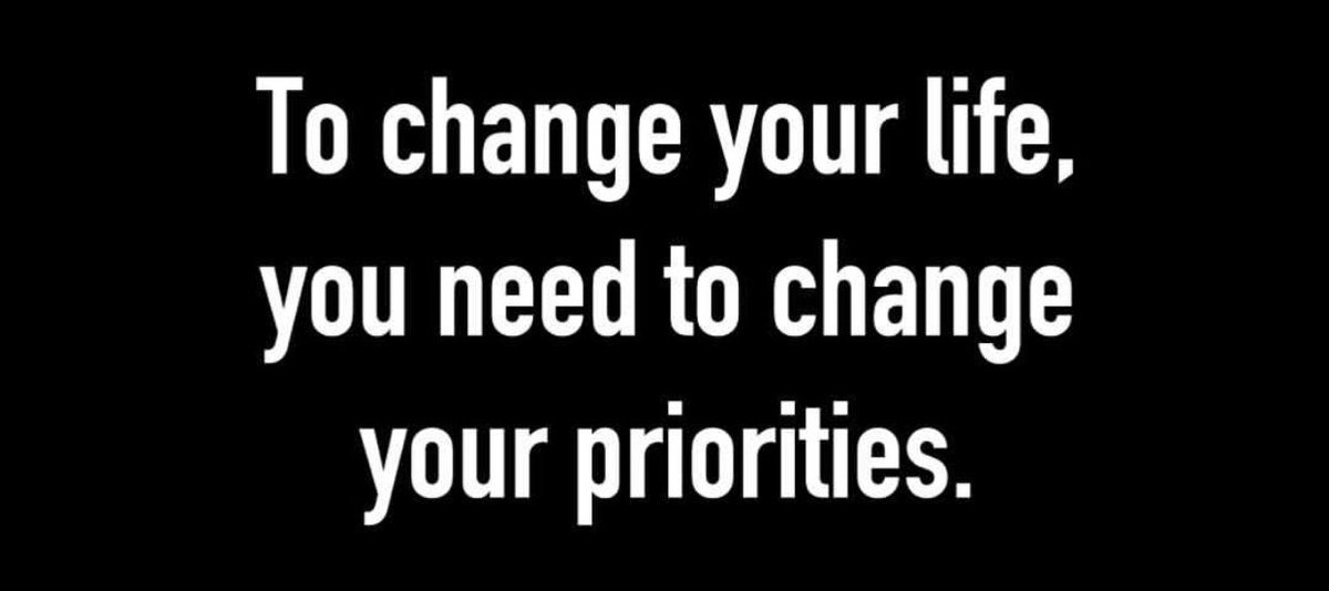 TheDivaSasha's tweet photo. Happy Friday Loves 💕 #heyfriday #changeyourpriorities #changeyourlife #sashathediva https://t.co/mHVAiLctRd