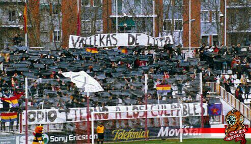 bukaneros92's tweet photo. Solidaridad contra la barbarie. Vallekas no olvida, Vallekas no perdona. https://t.co/CTfaynzVNW