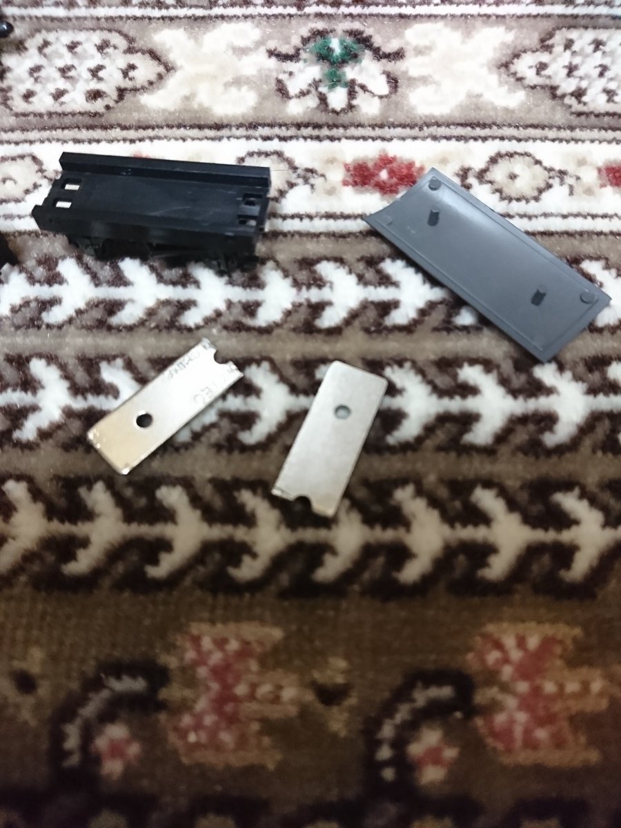 famcom103's tweet image. 注文したワ1とホキ5700が
到着したのでワ1におもり入れ
ました。
#ワ1 #津川洋行 #鉄道模型 #貨物 
#Nゲージ