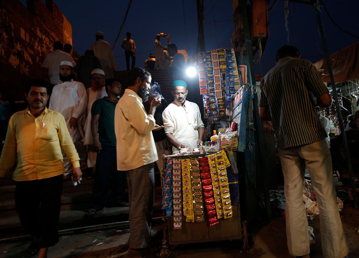 #Cigarette #advertising: Philip Morris targets #youth with ad blitz. India tobacco ITC likewise. #smoking
reuters.com/investigates/s…