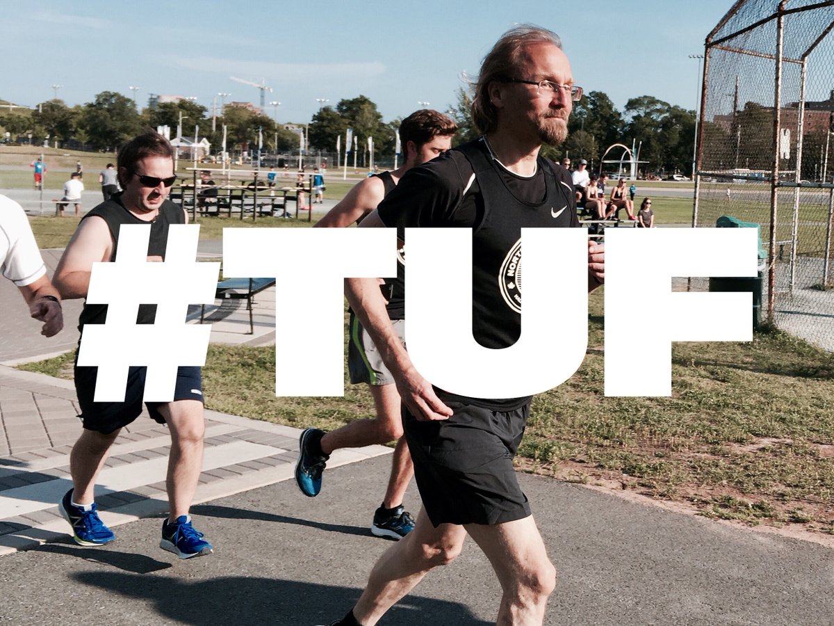 northendrunners's tweet photo. // FRIDAY // tonight, Martha leads #ThrowUpFriday with a hill workout. Hillzya
6pm on the Armoury corner of the Halifax Common. #speedwork https://t.co/FqwWIfBjNx