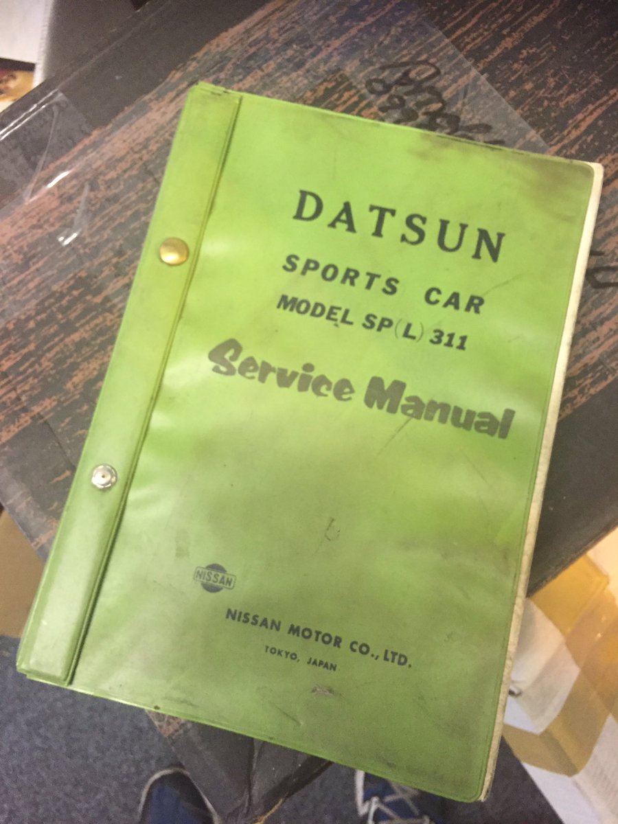 Marnold47's tweet photo. @adamcarolla found this in a box and thought of you. Would you like it? https://t.co/S1MYAxy1GK