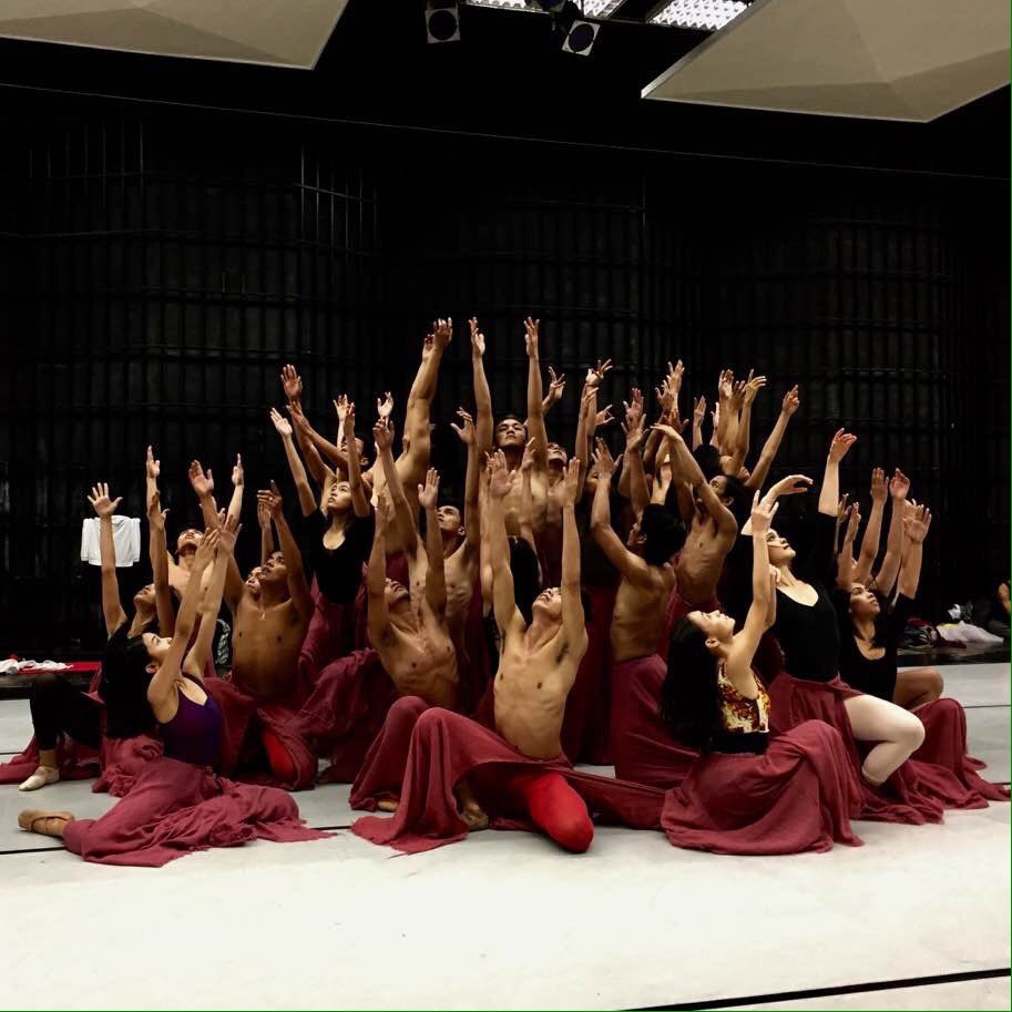 hervasgianna's tweet photo. opening na us like ngayong gabi
tara, gala tayo? #balletph #agalacelebration https://t.co/juTWxnOiKu