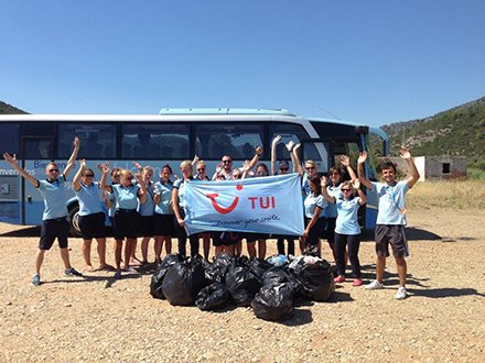 ABTAMembers's tweet photo. So far @TUIGroup  have completed 21 beach cleans and planned another 22. Great work and pictures #MHG17 https://t.co/QVt7ro6uKC