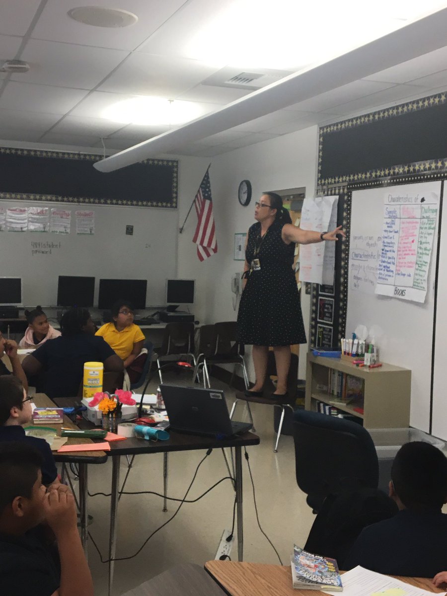 wimauma1's tweet photo. Always motivating students to learn.@MepHillsborough @ShayliaMcRae @HCPSArea8 @MelissaSnively https://t.co/s1gJCYEEMs