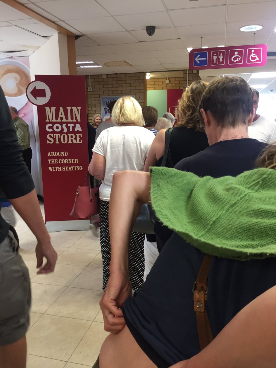 stefsrescue's tweet photo. For real?? #toiletqueue https://t.co/CXLQsjFsju