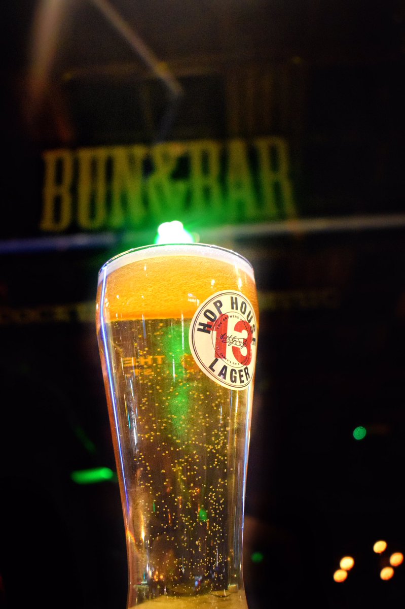 It's Friday. Let's get the 🍺ready. Will you be joining us for that #GoodMoodFood fix? #FridayFeeling 🍔