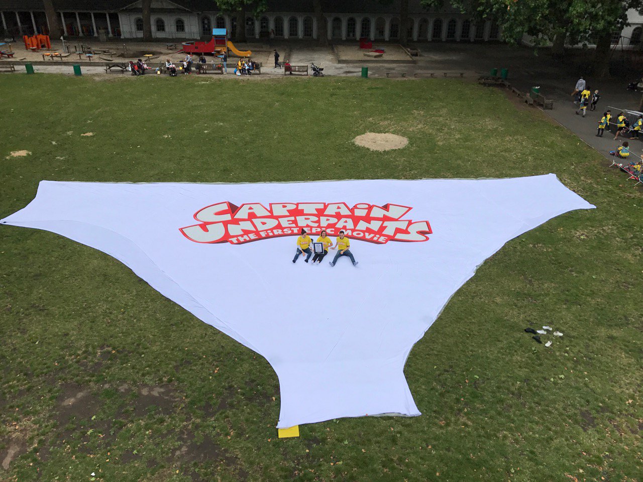 Guinness World Records on X: .@UnderpantsCapt recently achieved the world's  largest underpants, measuring 76 ft 10 in across the waist!    / X