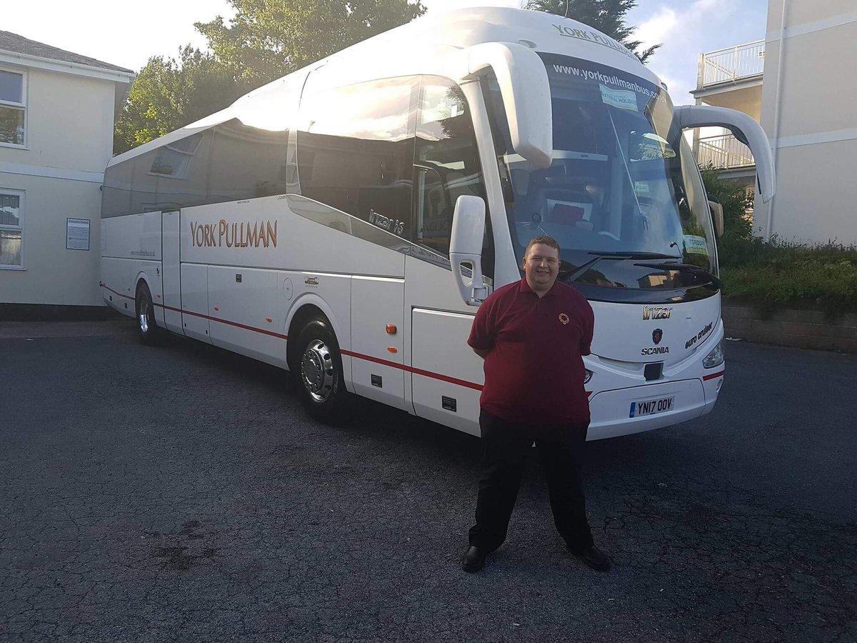 jamie_vendy's tweet photo. Time to relax in Torquay! 👍👍 @YorkPullmanBus #irizari6exec https://t.co/x1DDAUYPT8