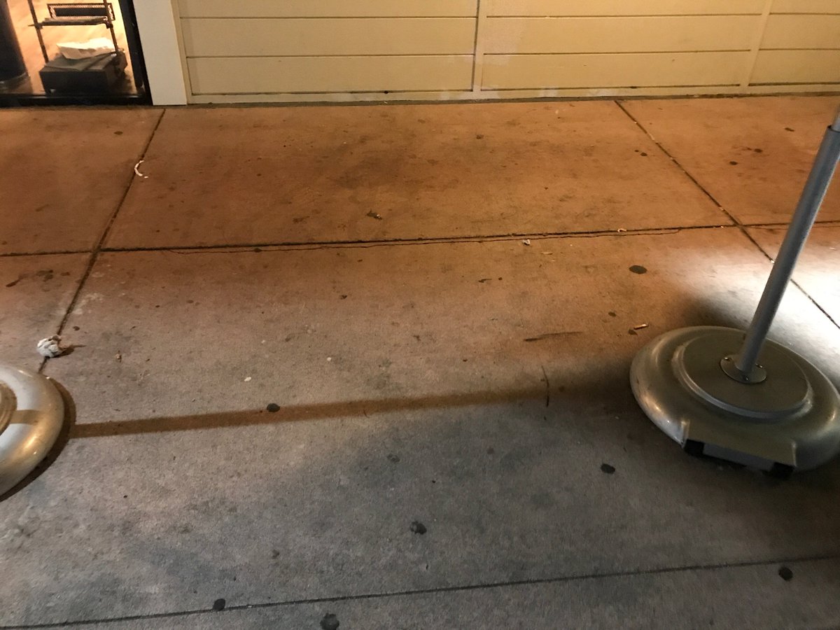yadejs's tweet photo. Before &amp; After!
- Pressure Washing https://t.co/HpFgqA9Kam