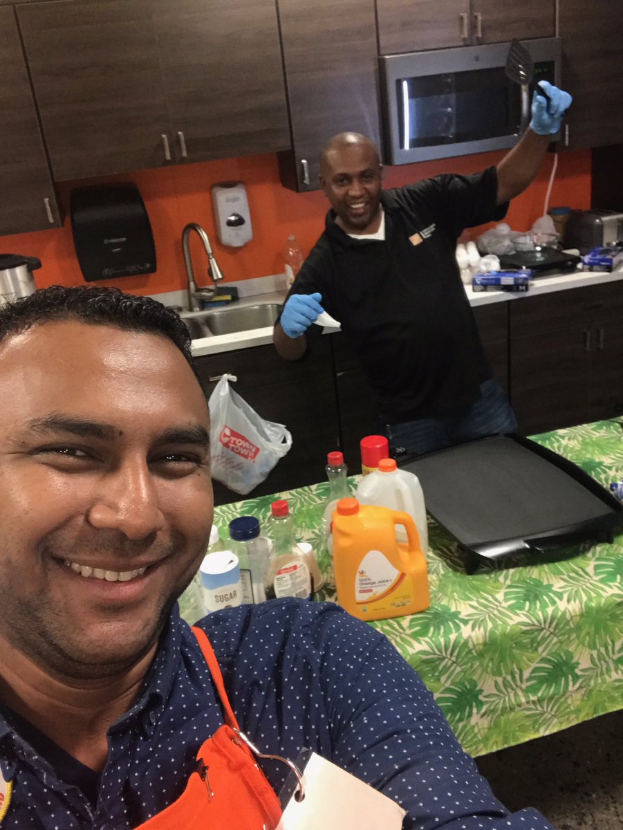 NardaStephens's tweet photo. Met Partnership Breakfast at 1245#oneteamonedream#@MattKeatinghd @bdboy85 @sampson2006 @zagazah73 @slh4zx @johnminor11 https://t.co/er3EG4i0EM