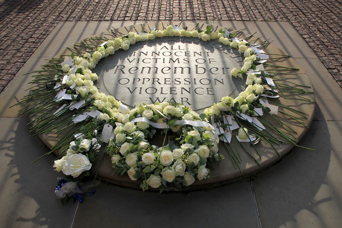 wabbey's tweet photo. Last night we held a wreath-laying ceremony to mark #WorldHumanitarianDay. It honoured those who've died in the service of humanitarianism. https://t.co/SR7h0NClZb