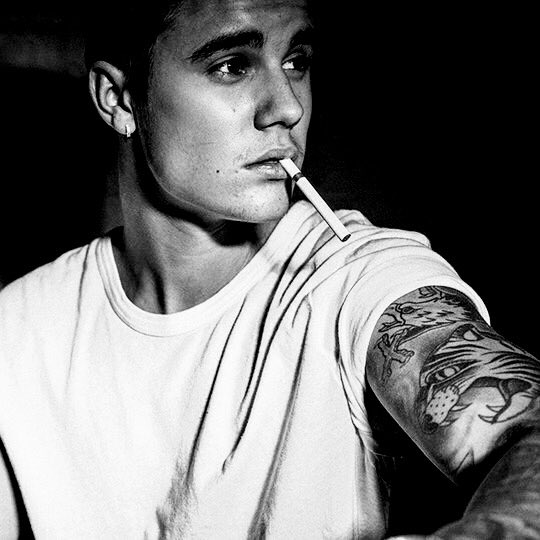 Nada es para siempre. El café se enfría, la gente se va, el tiempo pasa y las personas cambian.