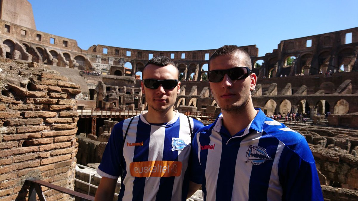Asier_EH's tweet photo. Roman ere Alavesen alde #VeranoAlbiazul @Alaves @armendariz1997 https://t.co/k4yKFUbMap
