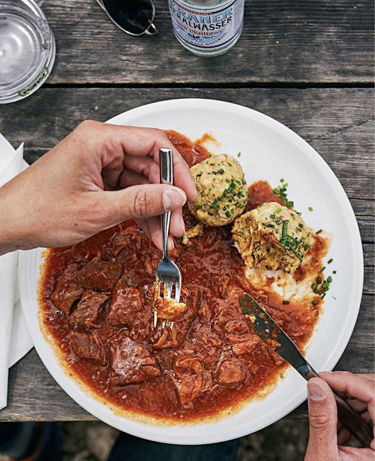 FoodieTrips's tweet photo. @hellomydumpling ‘s goulash and fat bread dumplings from the Dolomite Italian Alps. Rustic and delicious! https://t.co/RbbinQwWjM