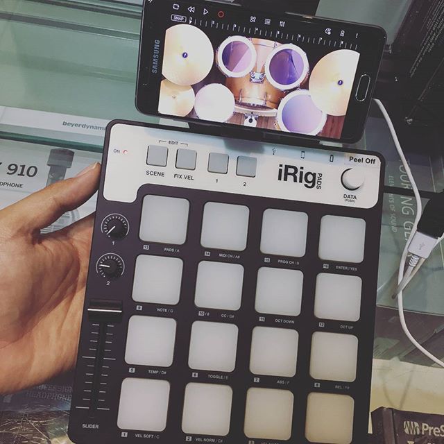 digitaudio's tweet photo. @ikmultimedia iRig Pads em ação com o Samsung Soundcamp!😁
#Ikmultimedia #irigpads #irig #samsung #soundcamp #digitaudio
📷: @digitaudiostore https://t.co/AH5rSJEewS