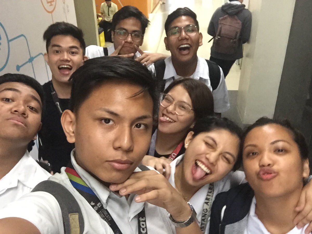 PATLAAC's tweet photo. CONGRATS TO THE FRONTRUNNERS TEAM FOR A SUCCESSFUL PILOT EPISODE 🏆 #TFChamps

@ezyaspi @katarinalorenza @ricowwwwww https://t.co/M4CUEf2Bkk