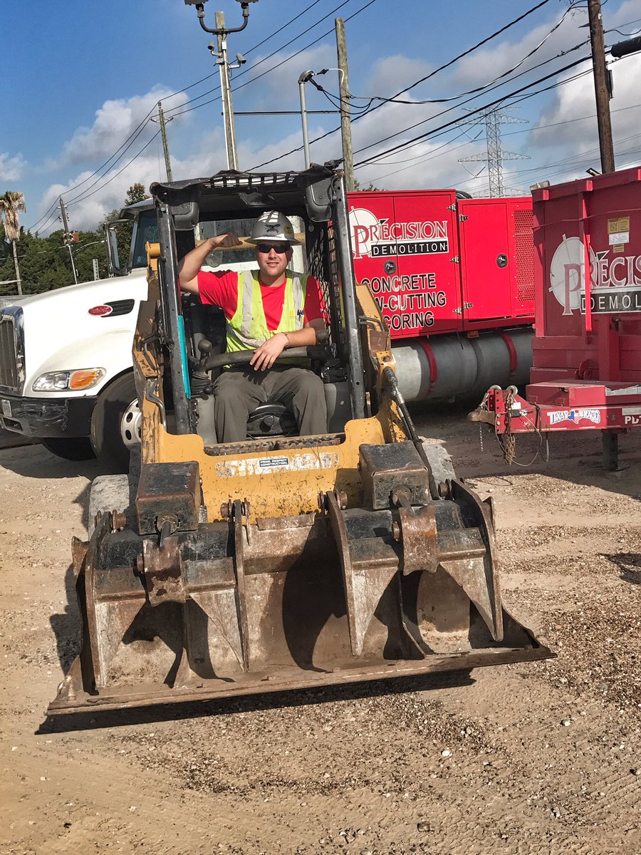 its_me_kaitlyn's tweet image. Who builds America? @JmKrugly does! #IBuildAmerica #PrecisionDemolition