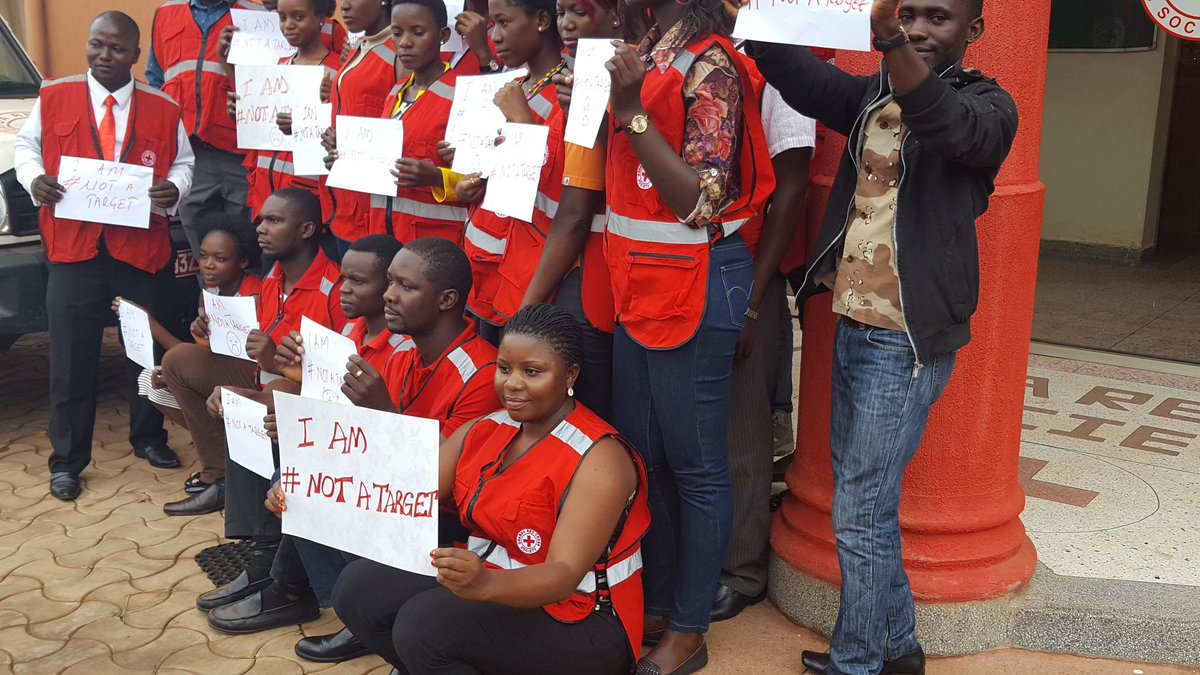 UgandaRedCross's tweet photo. Our volunteers raising their voices against any harm done to aid workers. They need protection #NotATarget @IFRCAfrica @IFRCAfrica https://t.co/4Y1lQ3rKyS