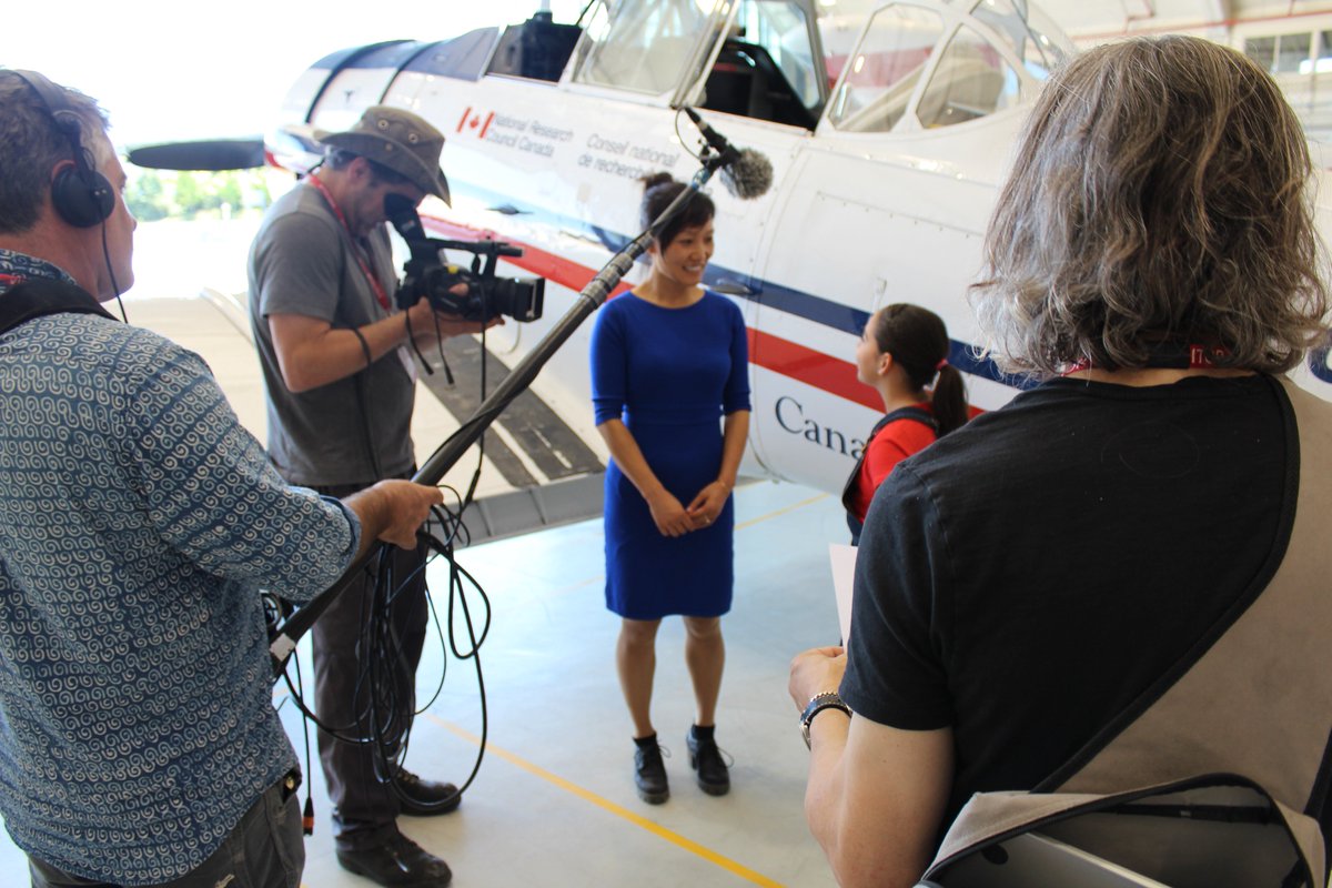 NRC_CNRC's tweet photo. What do #adhesives have to do with #aviation? The NRC’s Dr. Lucy Li explains on @tvokids #FindingStuffOut https://t.co/rmKjkTul8o https://t.co/7ib0eD7zpv