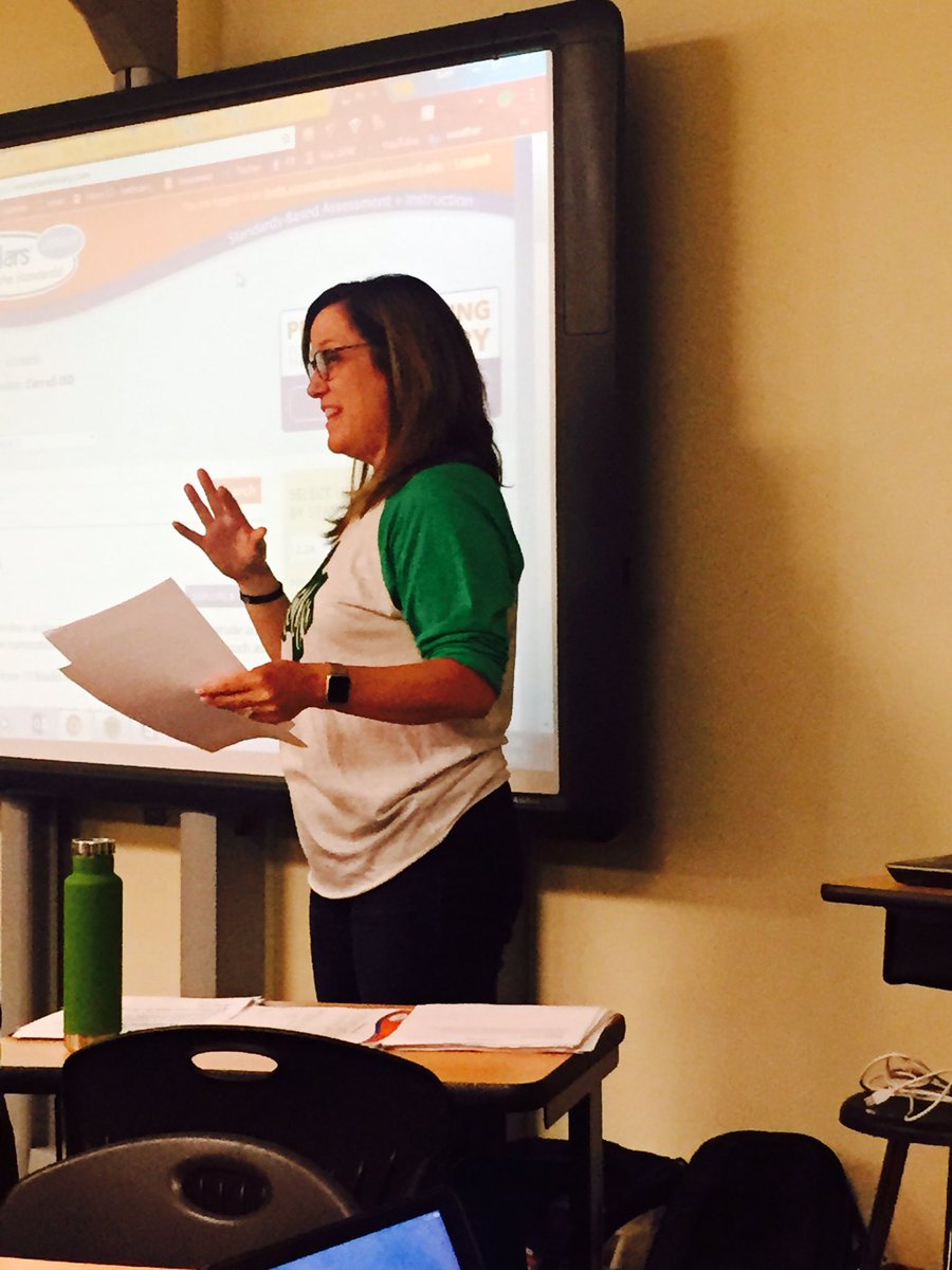 ReneMoses8's tweet photo. Another JES teacher presenting to staff.  Exemplar lessons grow student dendrites! https://t.co/kzD9P6l5Aj