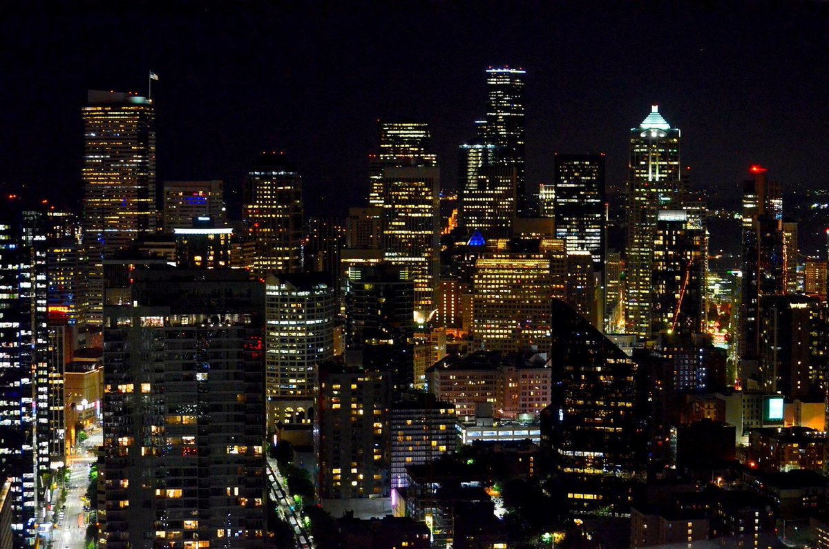 MovingLenses's tweet photo. Photos from Seattle
For more photos visit https://t.co/eNMAs9J41U #Seattle #photography #cityscape #Washington #thespaceneedle https://t.co/7I0XsKUhdN