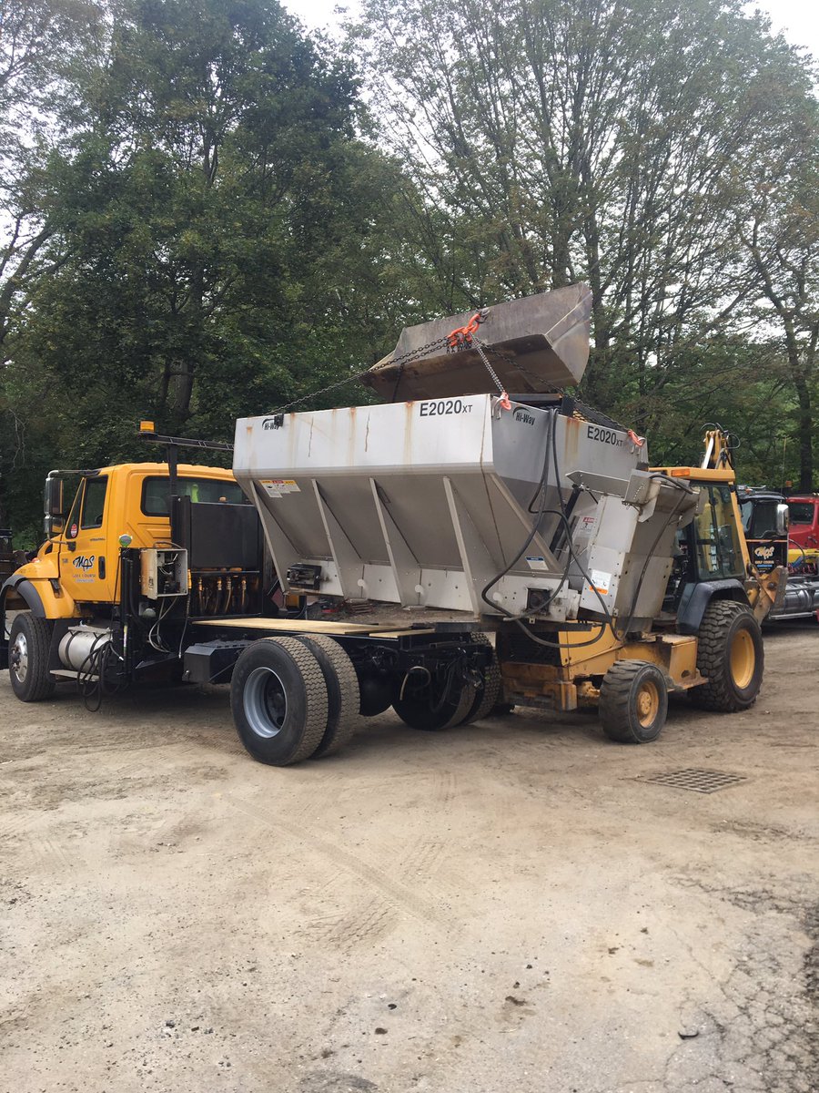 Snow stuff in August. @ChachiMabey <a href="/masgolfconst/">Matthew Staffieri</a>