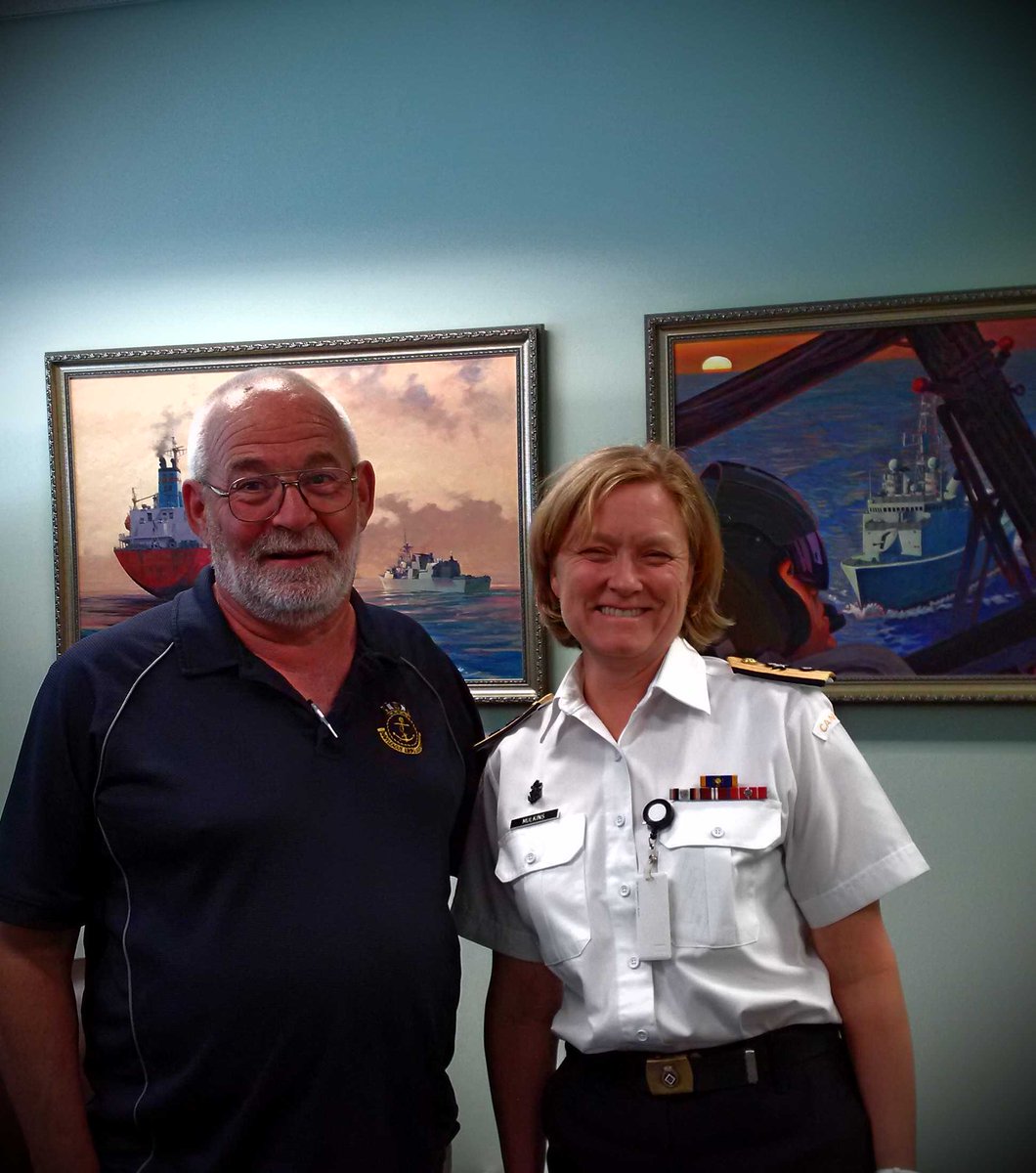 Comd_NAVRES's tweet photo. Great partners in bldg future leaders-mtg with Earle Corn, Ntl Pres of @NavyLeagueCA. @NAVRESNAV proud of #Cadets! https://t.co/NP4JGiWHdD
