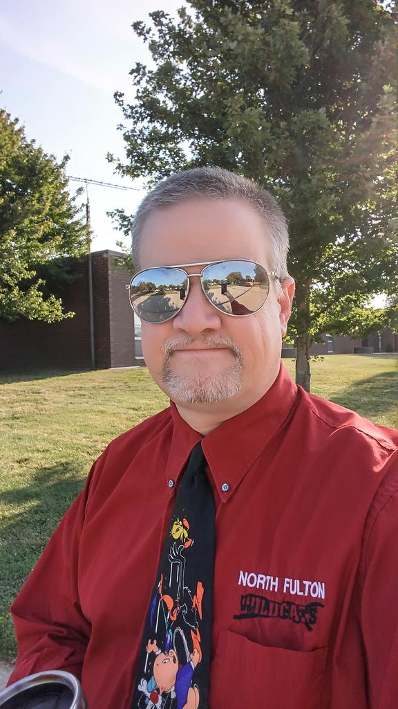 SuptJanssen's tweet image. Welcome back students! SRV is back at it! #4teamvalley #norednumbers #redforreid