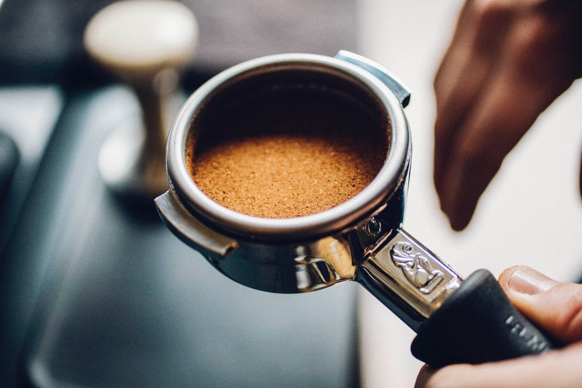 WorkshopCoffee's tweet photo. Duromina Espresso. 
Produced by 185 smallholders from the Jimma region of Ethiopia.
5 tonnes bought. 
16g ground and tamped. 
32g out. https://t.co/GHEAlP6pJv