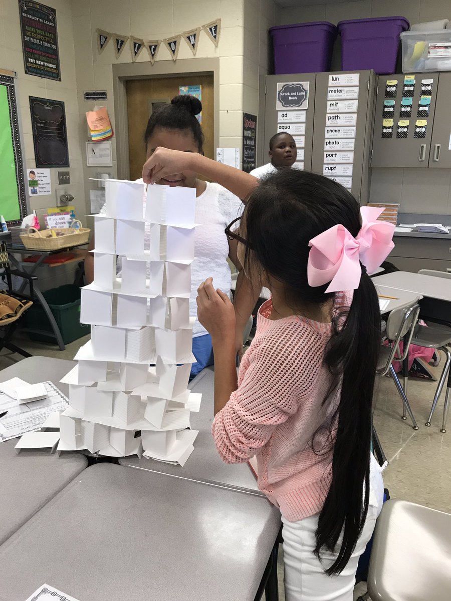 MichelleLovSmit's tweet photo. Index Card Tower Challenge #BestYearEver #aisproud https://t.co/R2KJDVnjnF