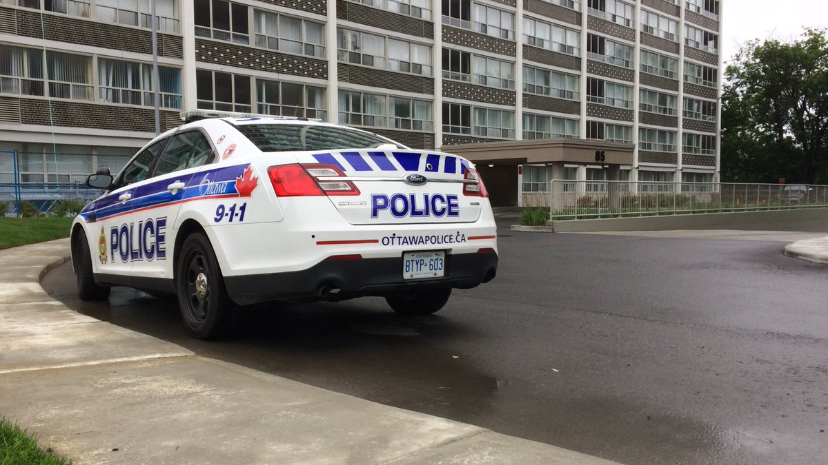 UPDATED: Suspicious death in Sandy Hill 1310news.com/2017/08/18/sus… #ottnews @MikeVlasveld https://t.co/u6qvnHEsvj