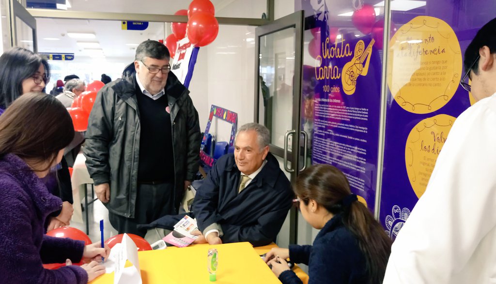 seremisalud8's tweet photo. En Cesfam Violeta Parra de Chillán, autoridades del sector Salud llamaron a fortalecer factores protectores en el Mes del Corazón ♥ https://t.co/j1Wr4LZO8N